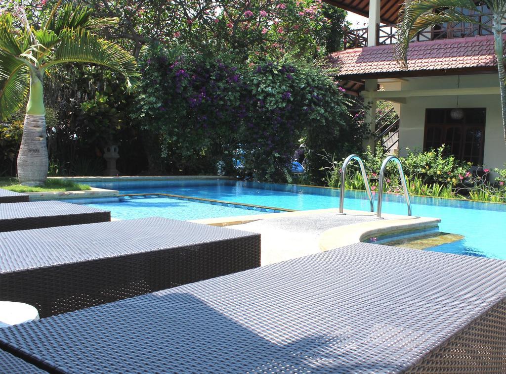 Villa Jaya Lovina  Exterior photo